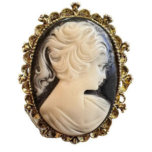 Vintage Cameo Brooch/Pendant